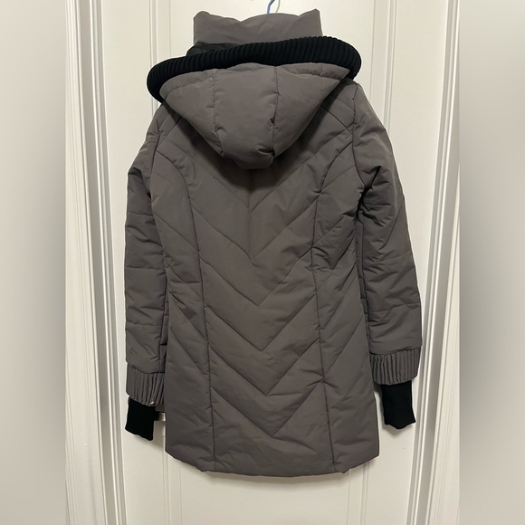 Arctic Expedition: Oppenheimer Parka - Picture 2 of 12